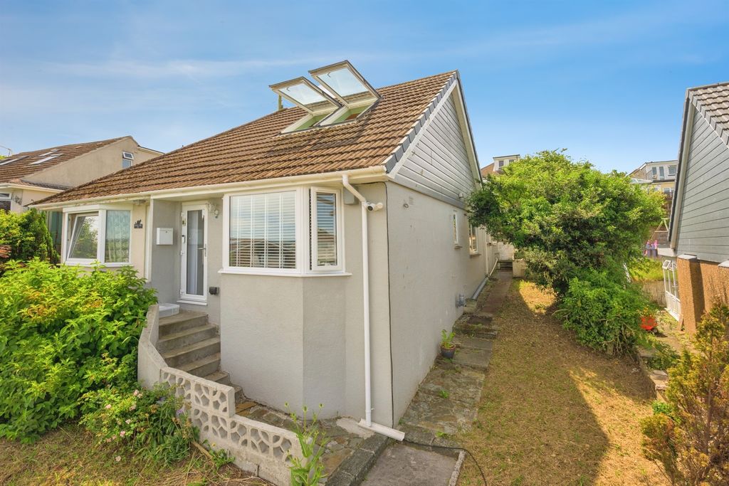 Property photo 2 of 20
