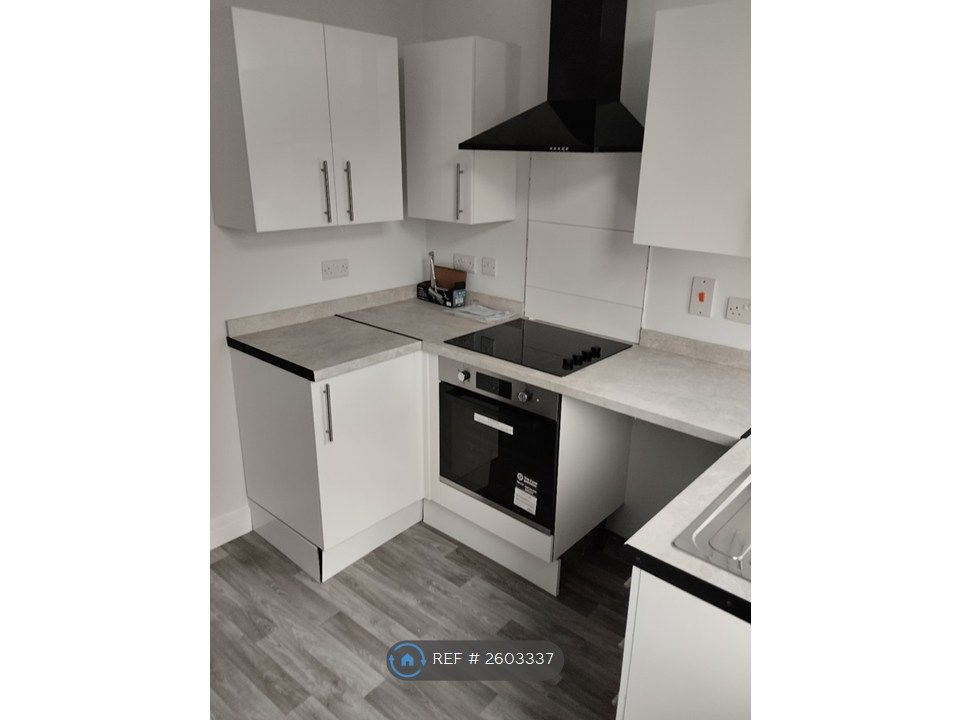 Property photo 3 of 15 Kitchen