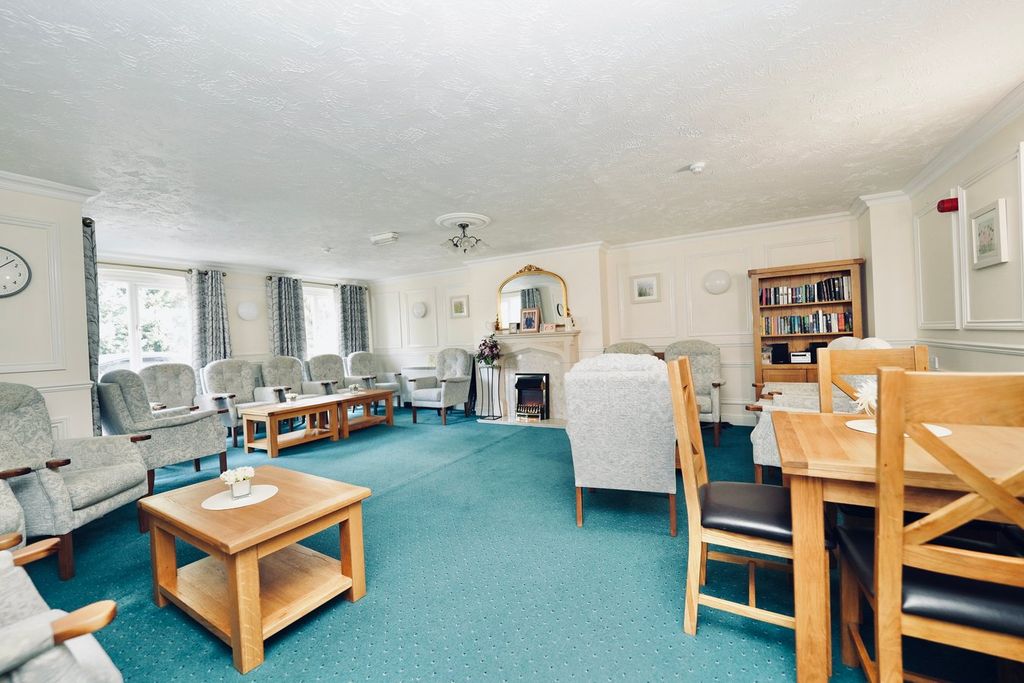 Property photo 2 of 11