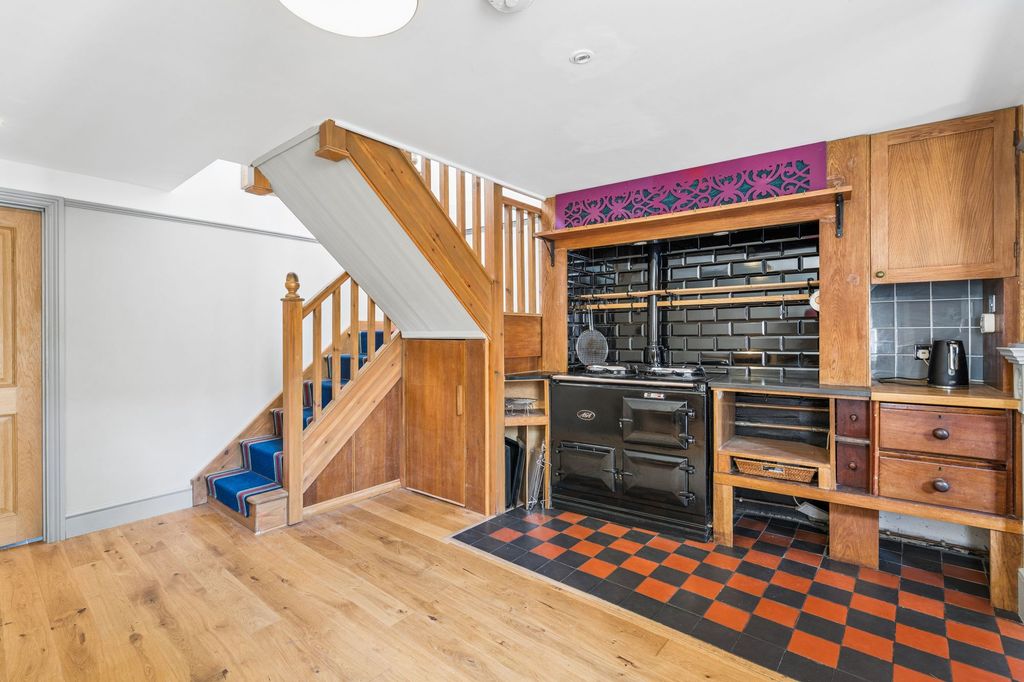 Property photo 2 of 22