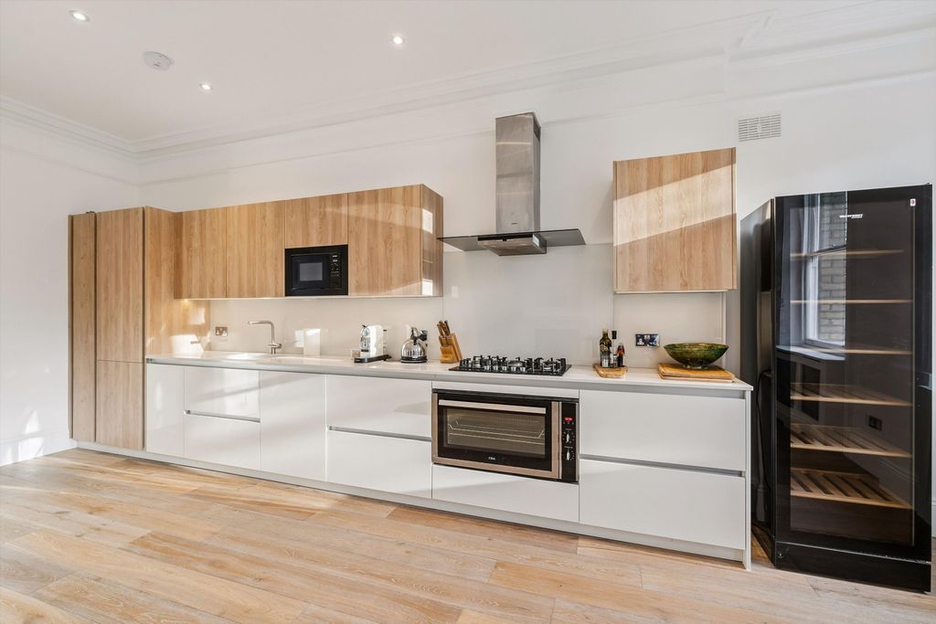 Property photo 3 of 15 Image