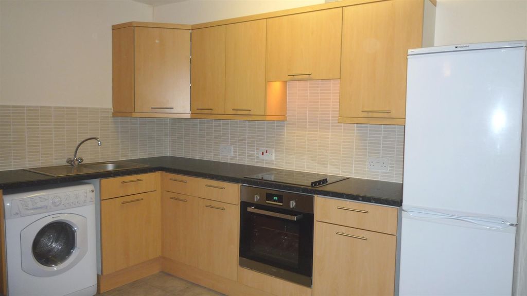 Property photo 2 of 6 P1040903.Jpg