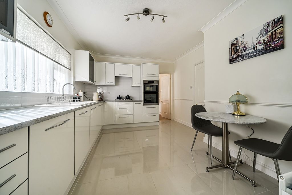 Property photo 3 of 29 1429583-10-69B1B3...