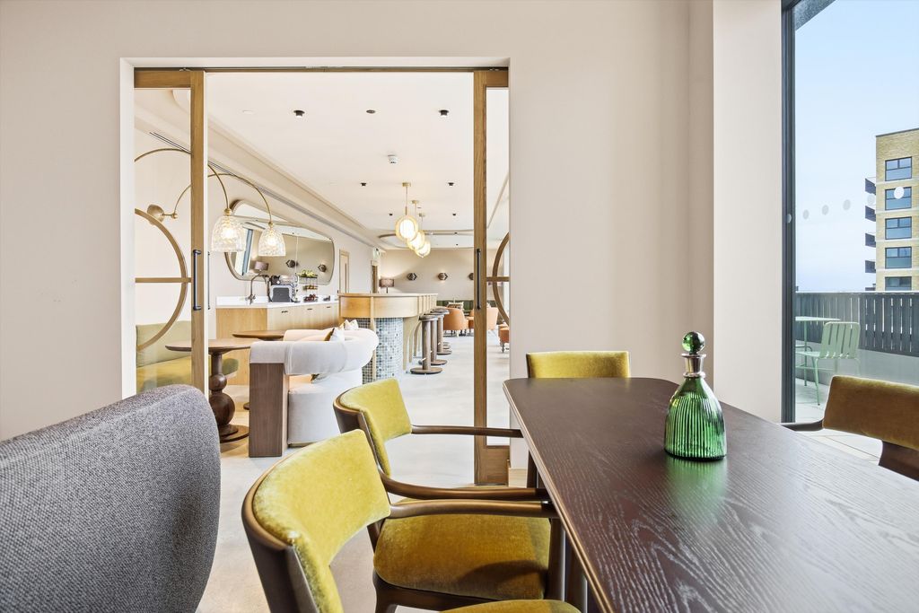 Property photo 2 of 25 Image