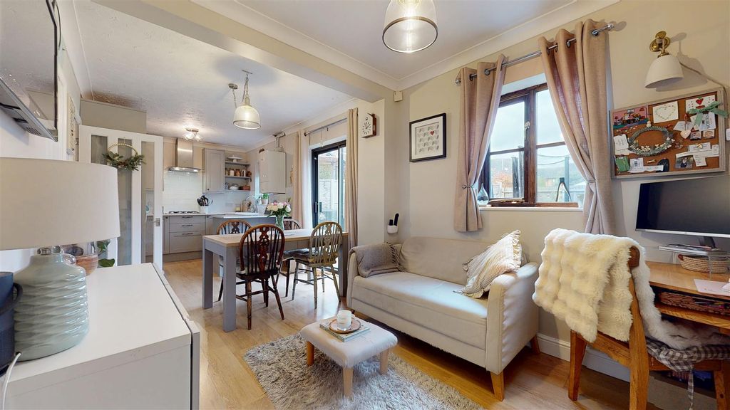 Property photo 2 of 25 04012026_155058.Jpg