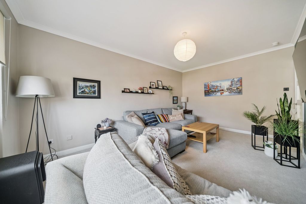 Property photo 3 of 21