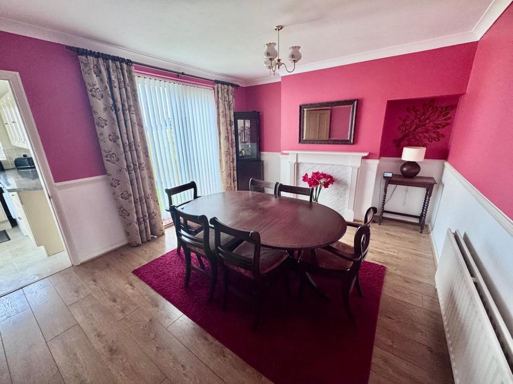Property photo 3 of 12 Dining Room