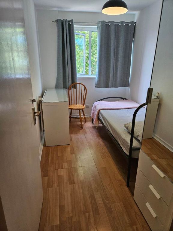 Property photo 2 of 3