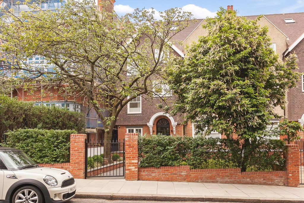 Property photo 1 of 12