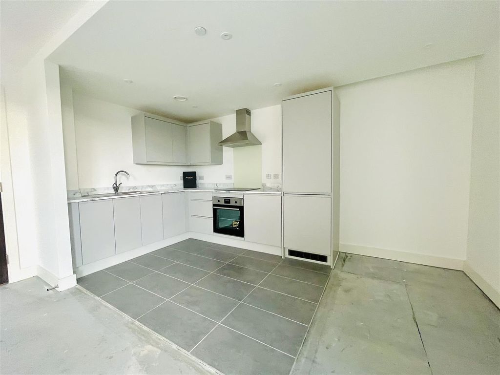 Property photo 3 of 25 Kitchen Area
