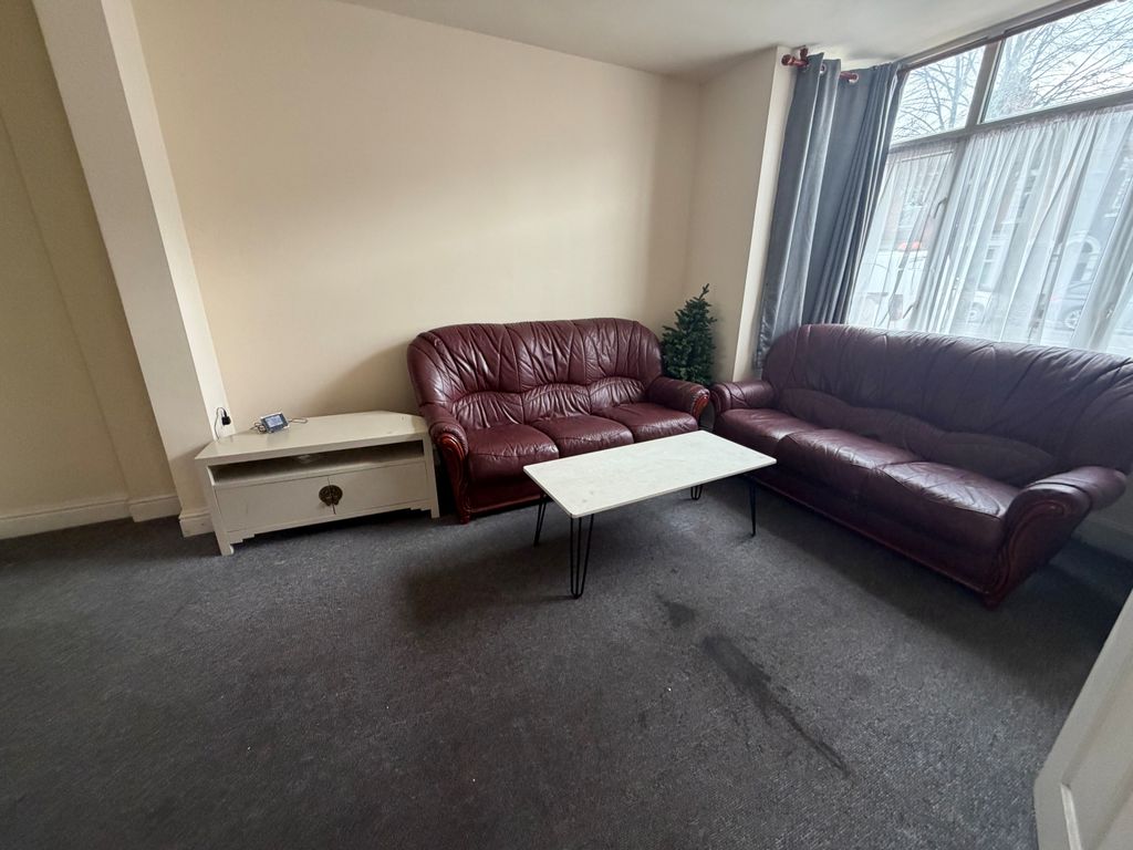 Property photo 3 of 7 Front