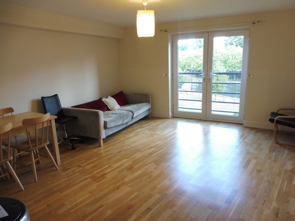 Property photo 2 of 7 Living Room