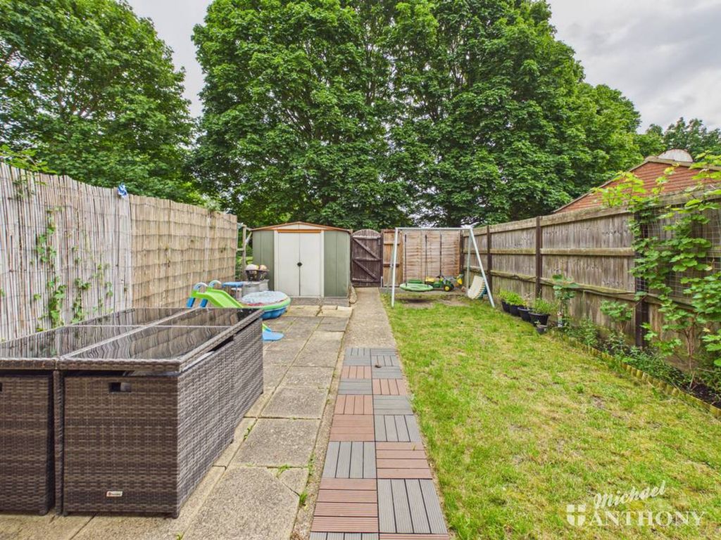 Property photo 3 of 15 Cam03852G0-Pr0679-Still006-Thumbnail-H750-70