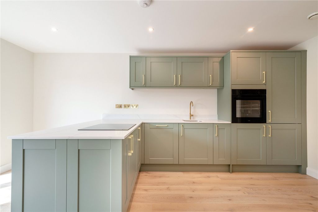 Property photo 2 of 14 Picture 2