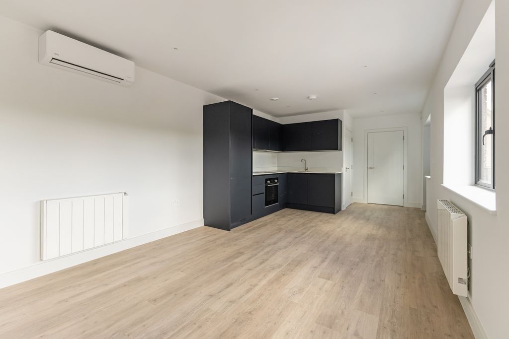 Property photo 2 of 26 114941_Flat 11 Bi...