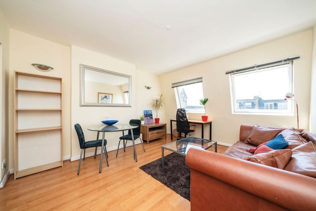 Property photo 3 of 4