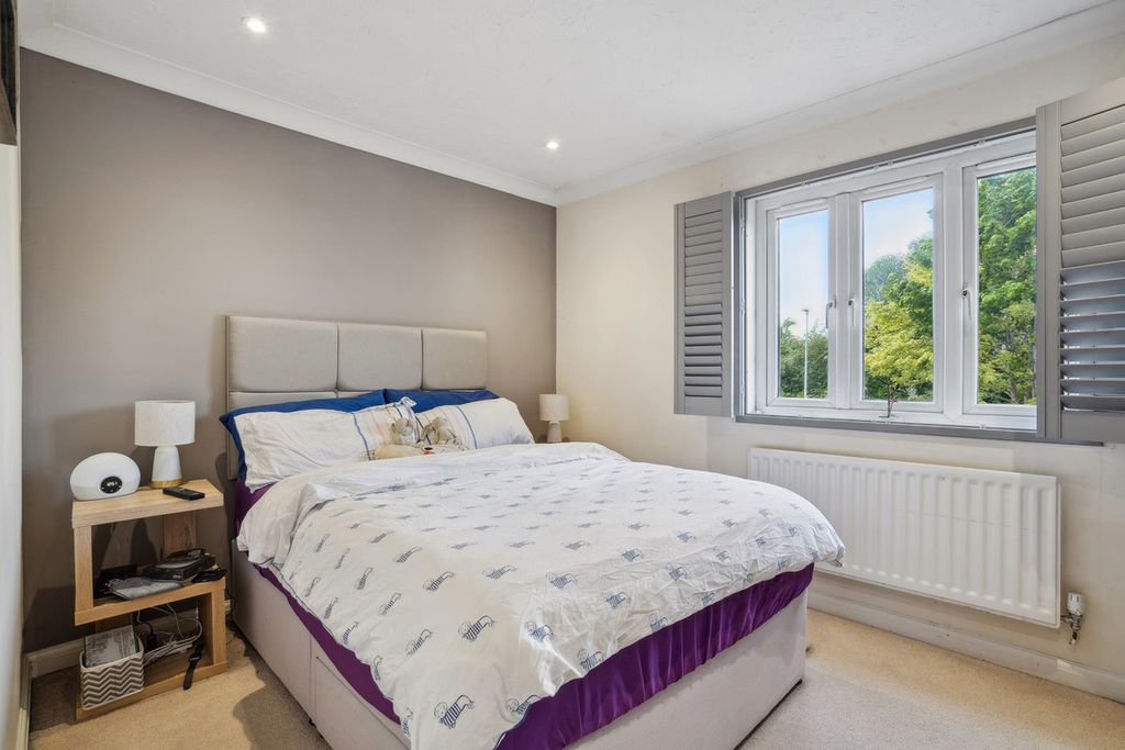 Property photo 3 of 21