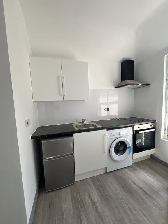 Property photo 2 of 3