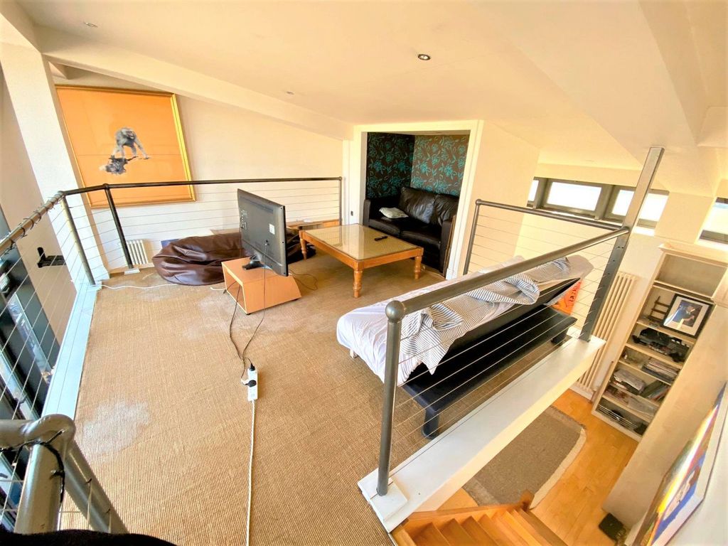 Property photo 3 of 15 Gallery