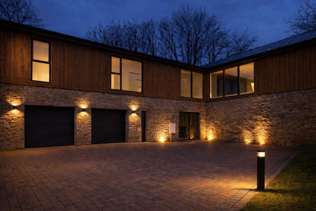 Property photo 2 of 24 2