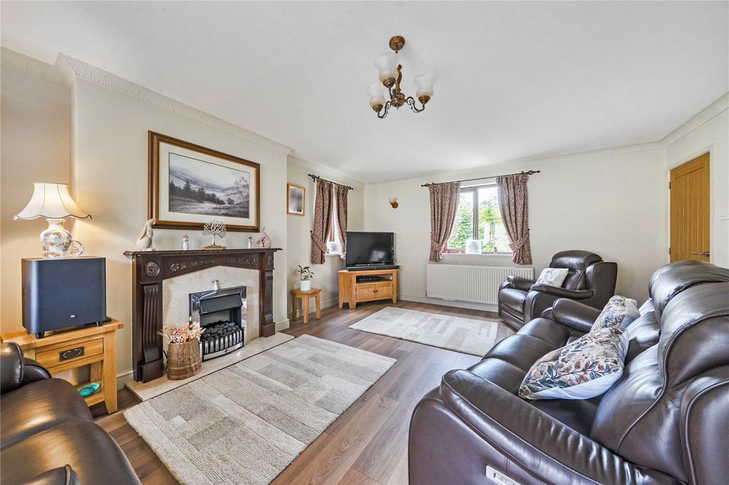 Property photo 3 of 25 Picture No. 33