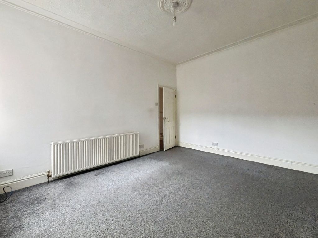 Property photo 2 of 12 5304531