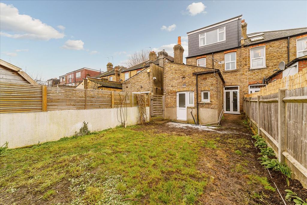 Property photo 2 of 8