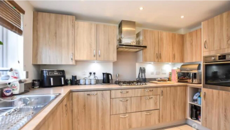 Property photo 3 of 13