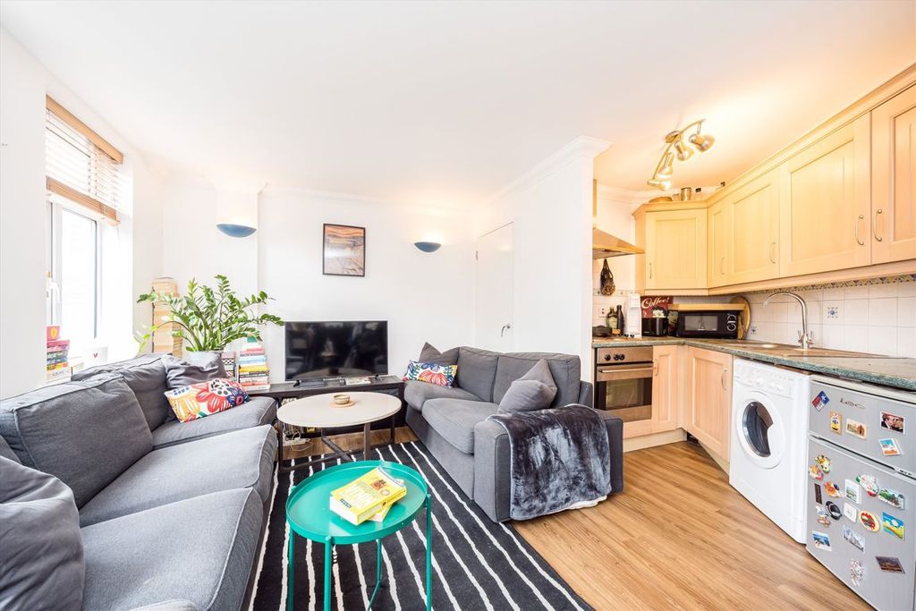 Property photo 3 of 5