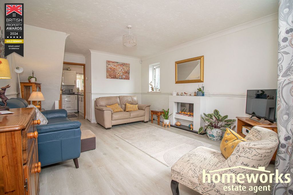 Property photo 2 of 9
