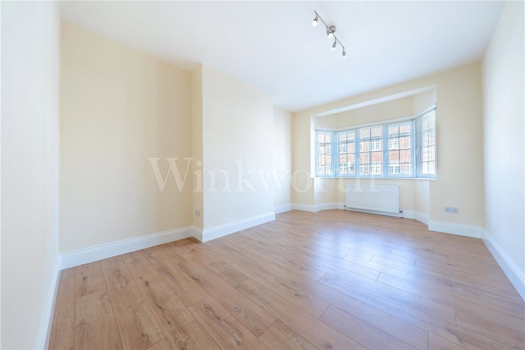 Property photo 3 of 15 Picture No. 05