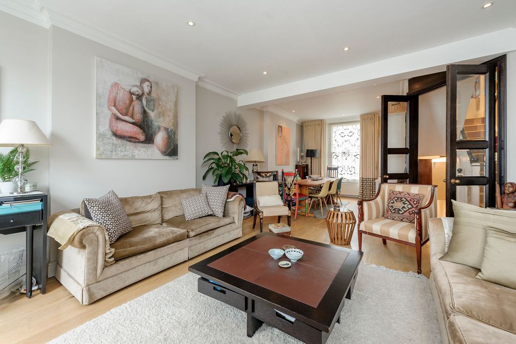 Property photo 2 of 24