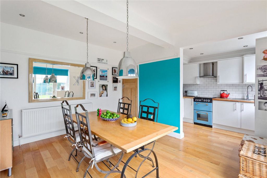 Property photo 2 of 11 Picture No. 08