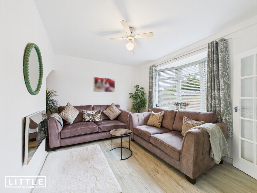 Property photo 2 of 19 Photo 11