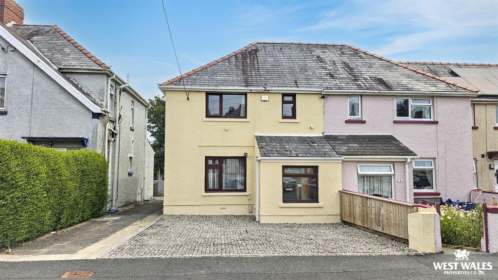 Property photo 1 of 25 3rd Front.Jpg