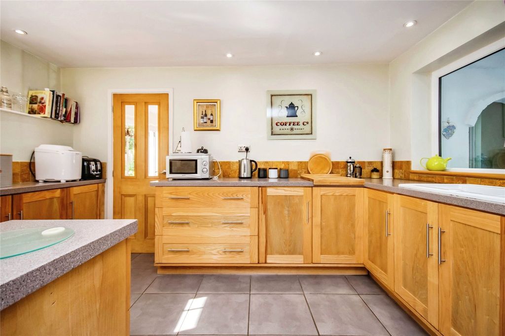 Additional image 7 of 4 bed detached house for saleRyelands Lane, Kilgetty, Pembrokeshire SA68