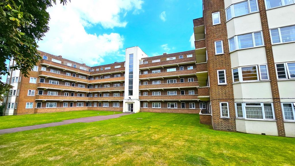 Property photo 2 of 20