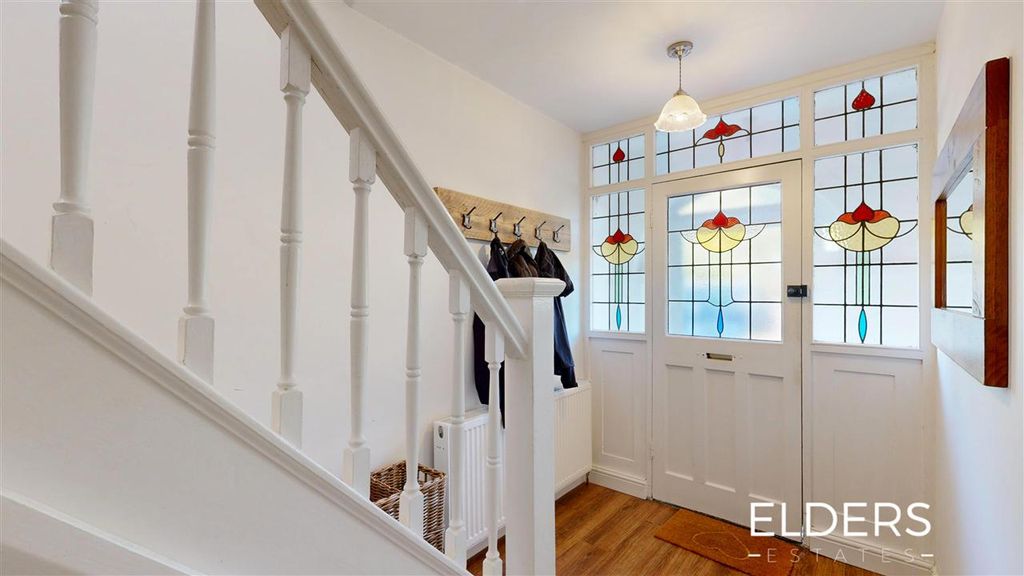 Property photo 2 of 24 Entrance Hall