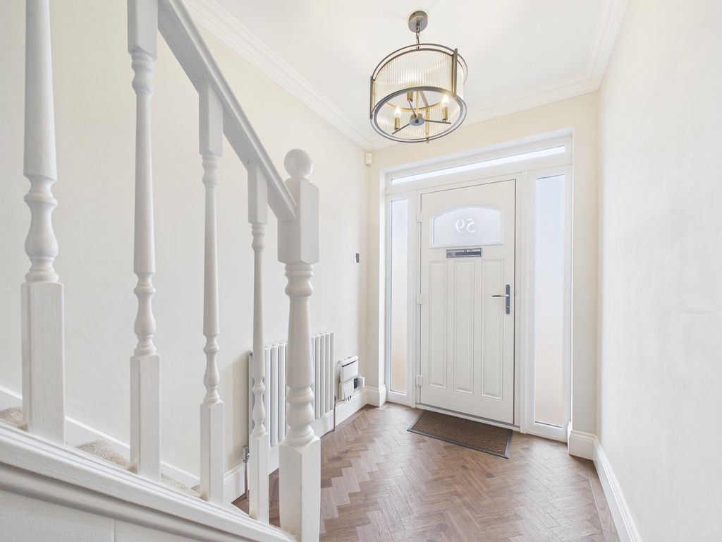 Property photo 2 of 32