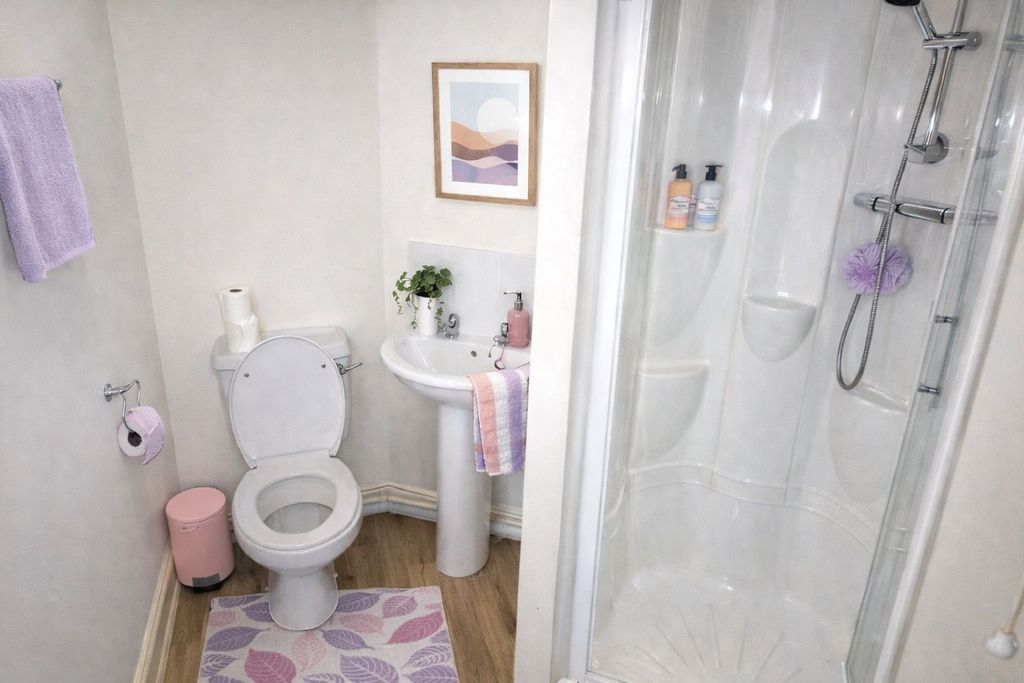 Property photo 3 of 3
