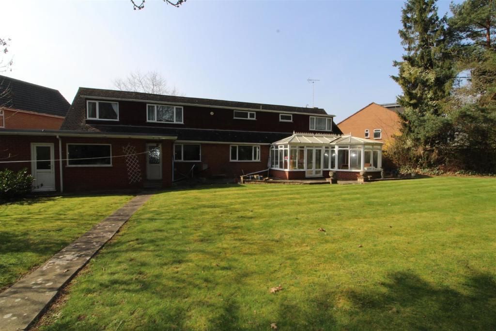 Property photo 2 of 11