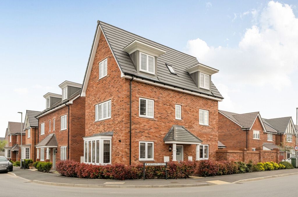 Property photo 1 of 20