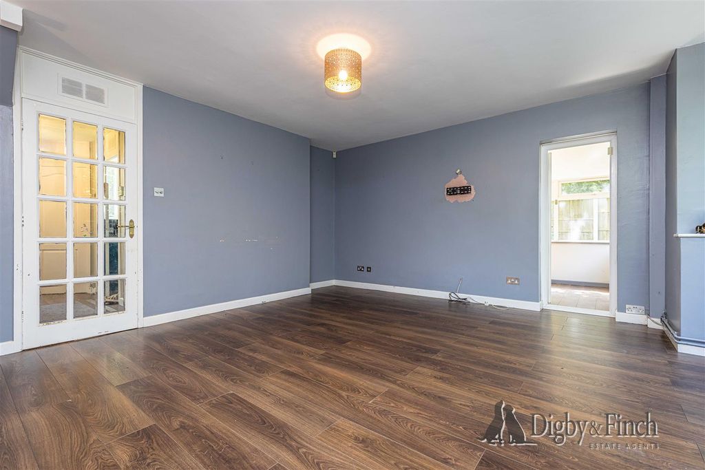 Property photo 3 of 21 7 Cherrytree Close, Radcliffe On Trent-14Watermark