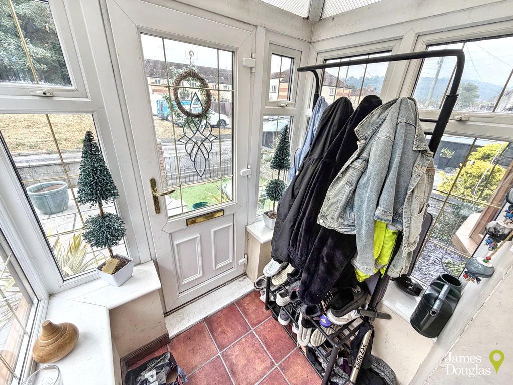 Property photo 3 of 20 Ep1