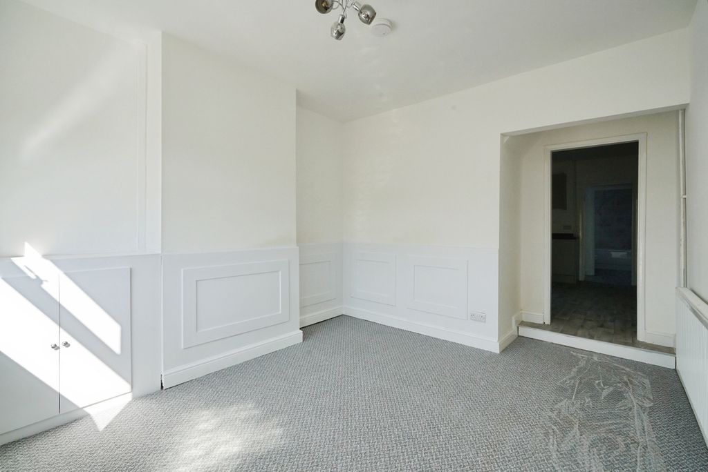 Property photo 3 of 17 Photo