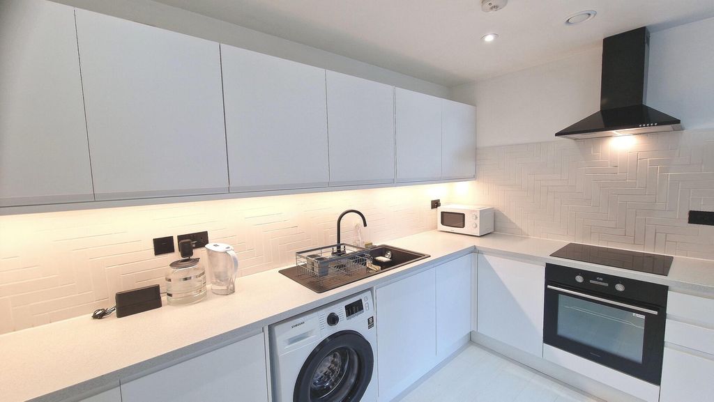 Additional image 14 of 2 bed flat to rent19 Lever Street, Manchester M1