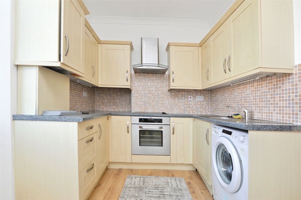 Property photo 3 of 8 Picture No. 05