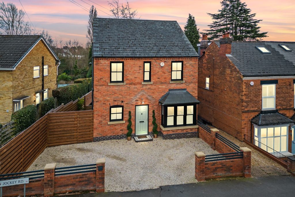 Property photo 1 of 32 2547873