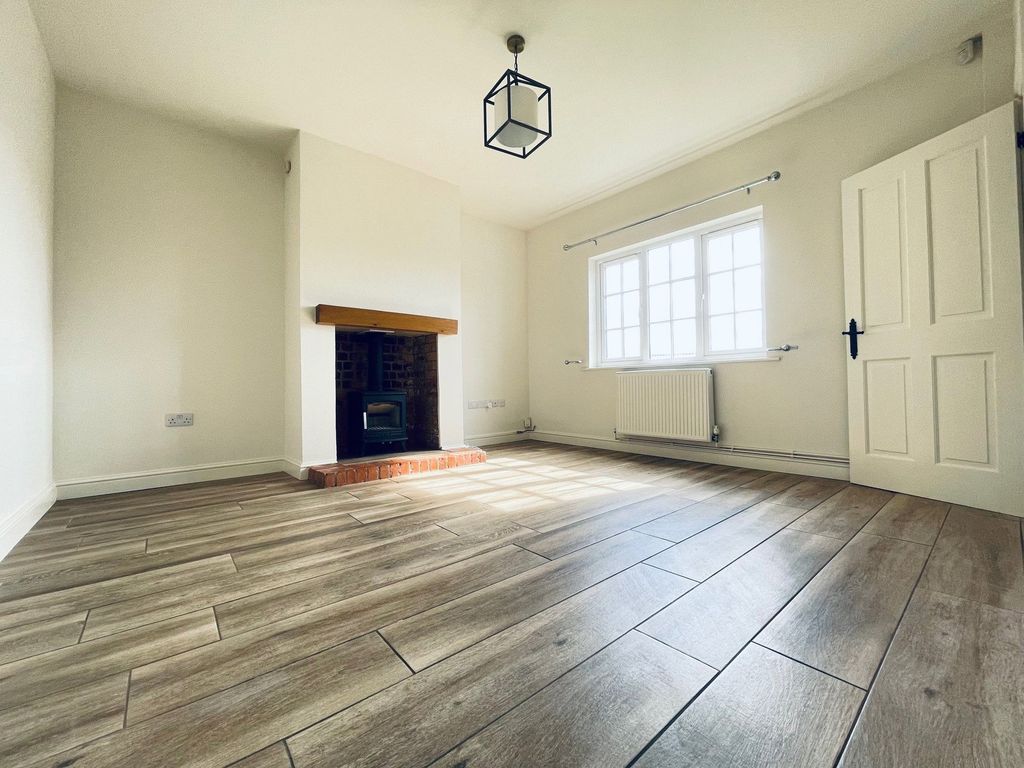 Property photo 3 of 25