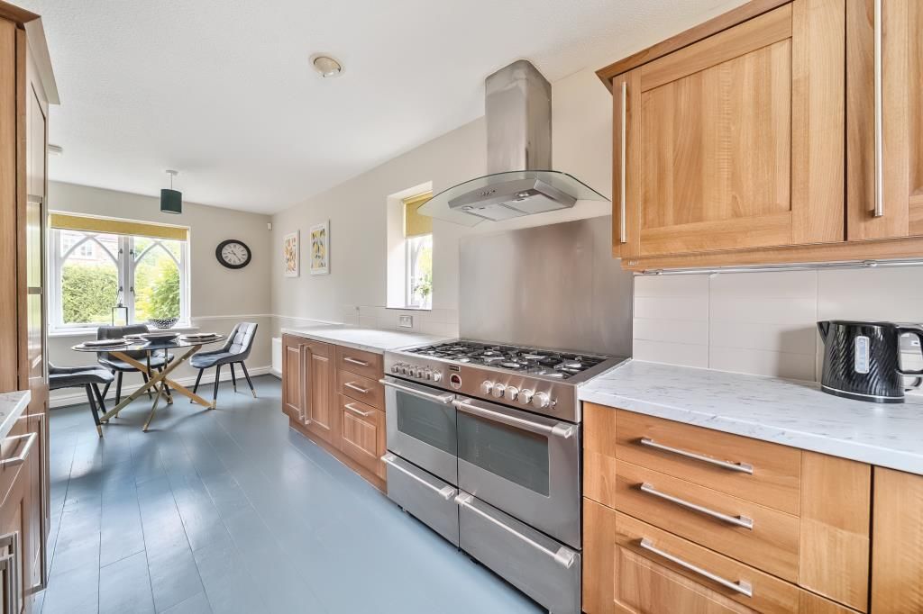 Property photo 3 of 22 Kitchen/Dining Area